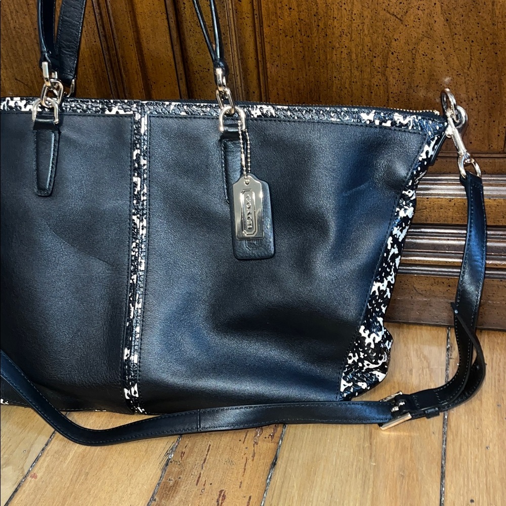 Coach Bleecker Cooper satchel in two-tone black gold python-embossed leather - Picture 2 of 10
